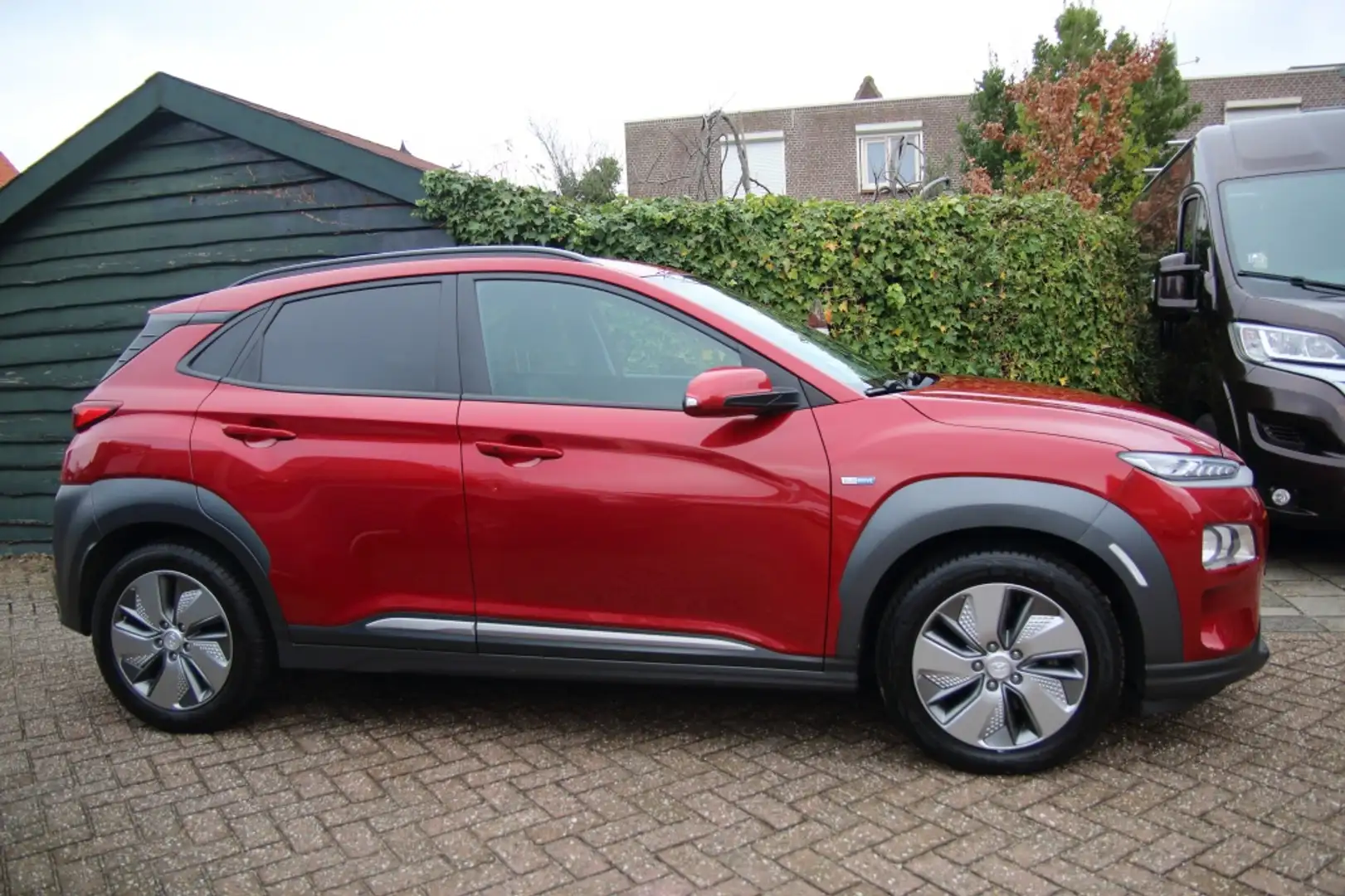 Hyundai KONA EV Fashion 64 kWh | APPLE CARPLAY | CAMERA ACHTER Rood - 2