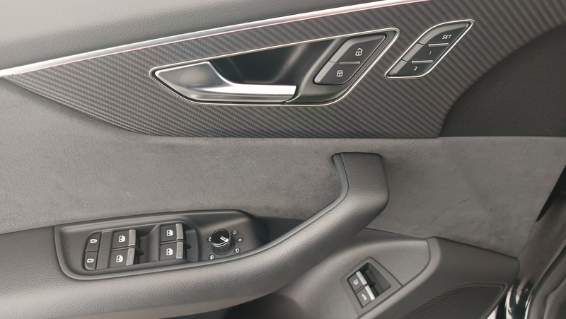 Audi Q8 e-hybrid quattro 290 kW — photo 23