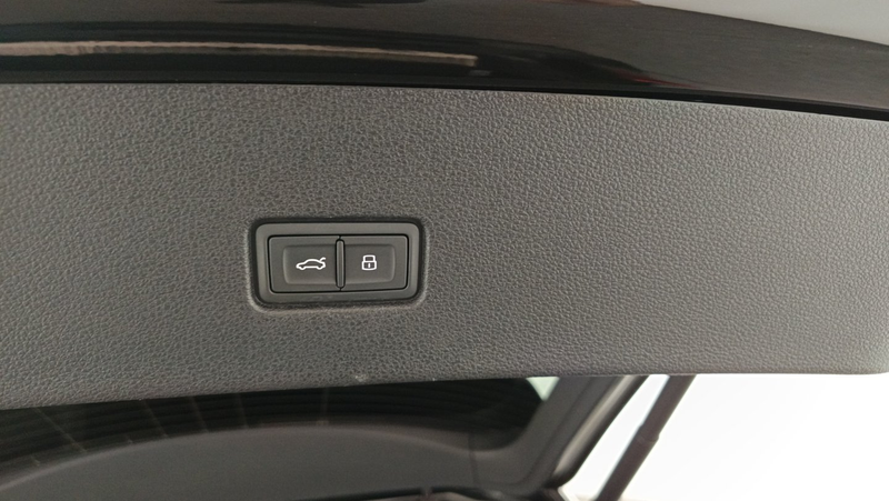 Audi Q8 e-hybrid quattro 290 kW — photo 27