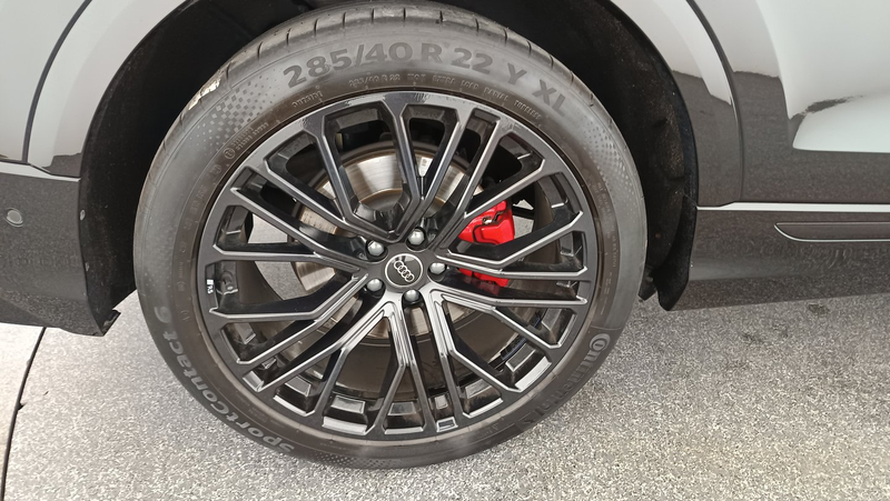 Audi Q8 e-hybrid quattro 290 kW — photo 28
