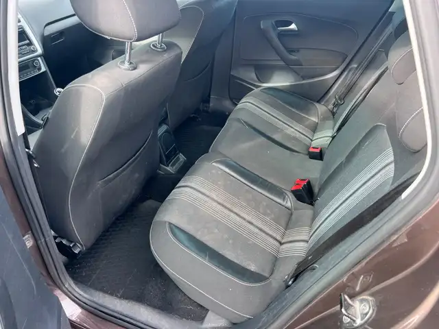 Volkswagen Polo view 10