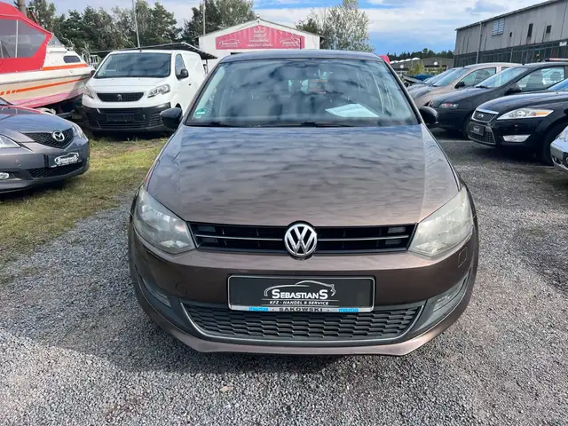Volkswagen Polo view 2