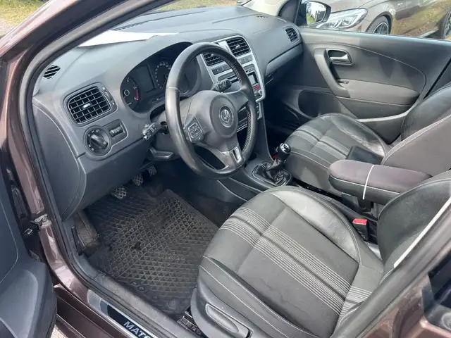 Volkswagen Polo view 8