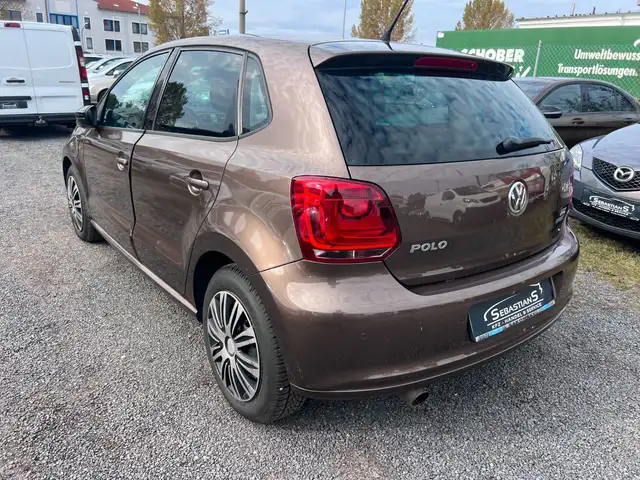 Volkswagen Polo view 6