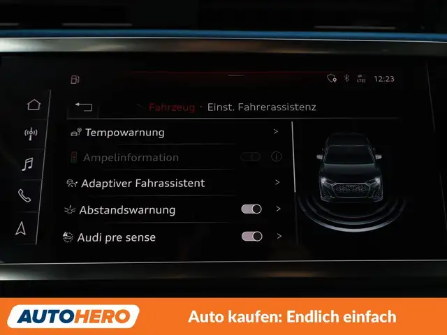 Audi Q3 view 24