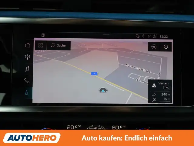 Audi Q3 view 21