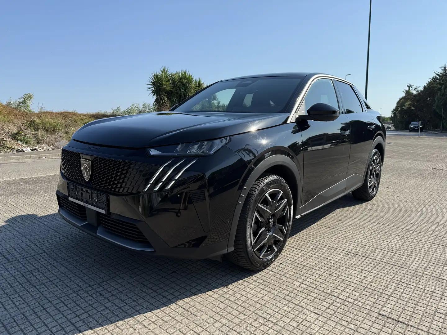 Peugeot 3008 1.2 hybrid 48V Allure Pack 136cv e-dcs6 Noir - 1