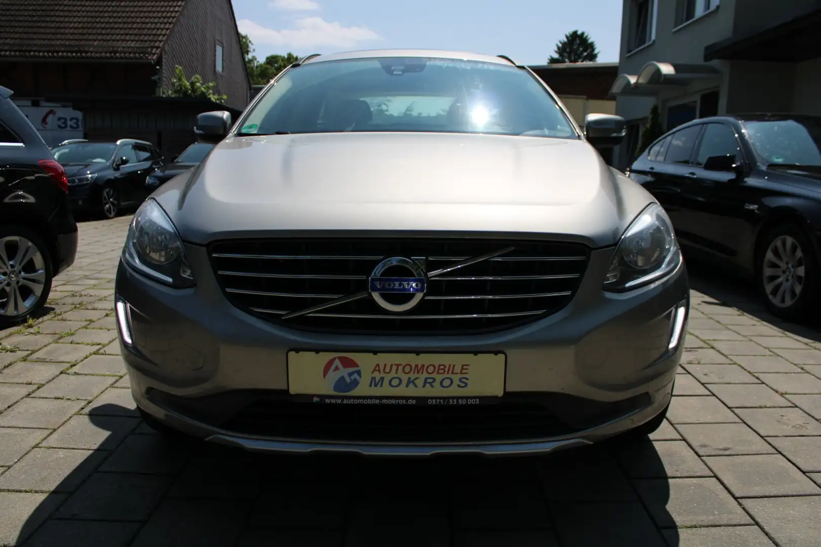 Volvo XC60 T5 Geartronic Kinetic Panorama Leder Sitzhzg AHK 1 Silber - 2