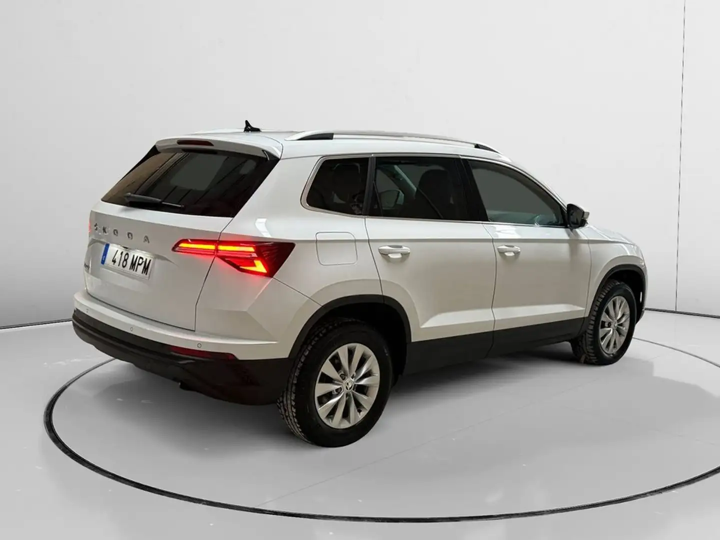 Skoda Karoq 2.0 TDI Ambition Blanco - 2
