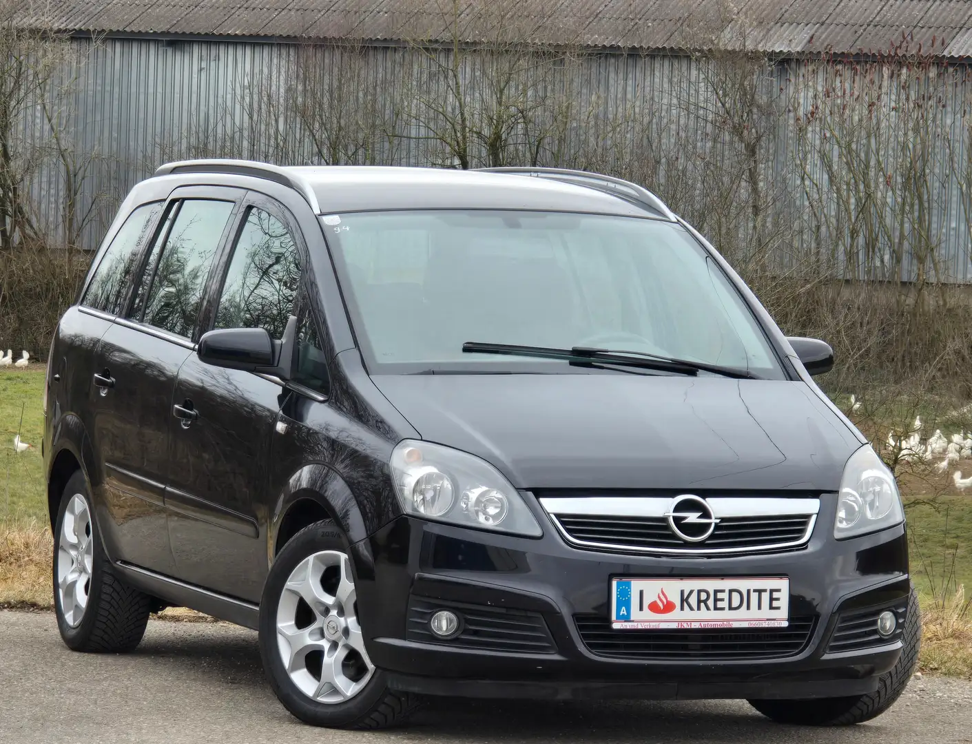 Opel Zafira Edition Top*Kredit* 7 Sitzer* Wenig KM*Pickerl Neu Schwarz - 2