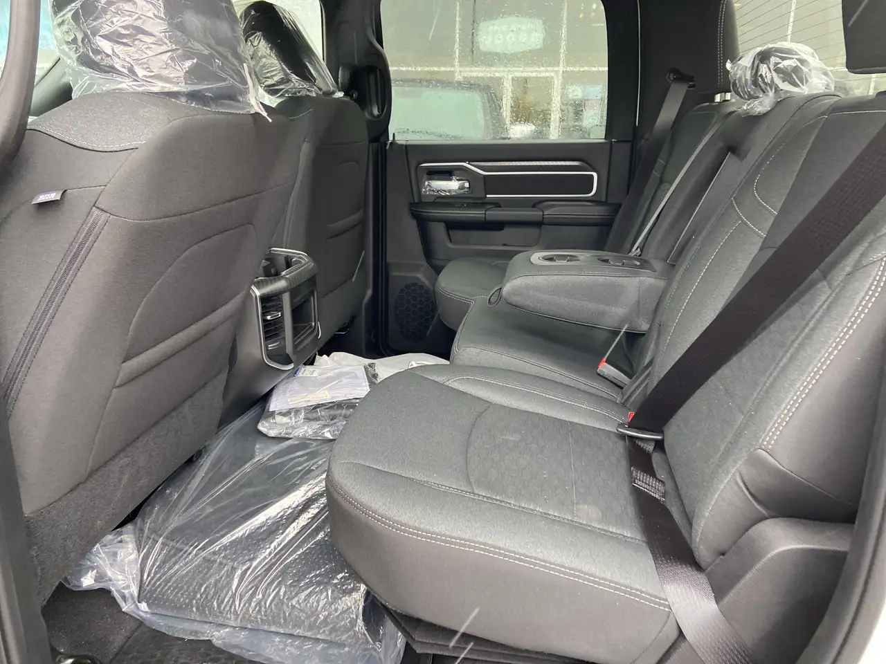 RAM 3500 снимка RAM 3500