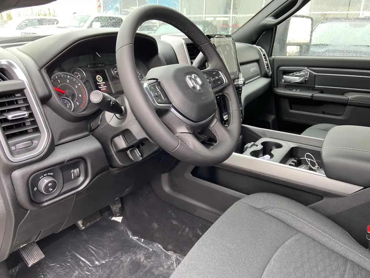 RAM 3500 снимка RAM 3500