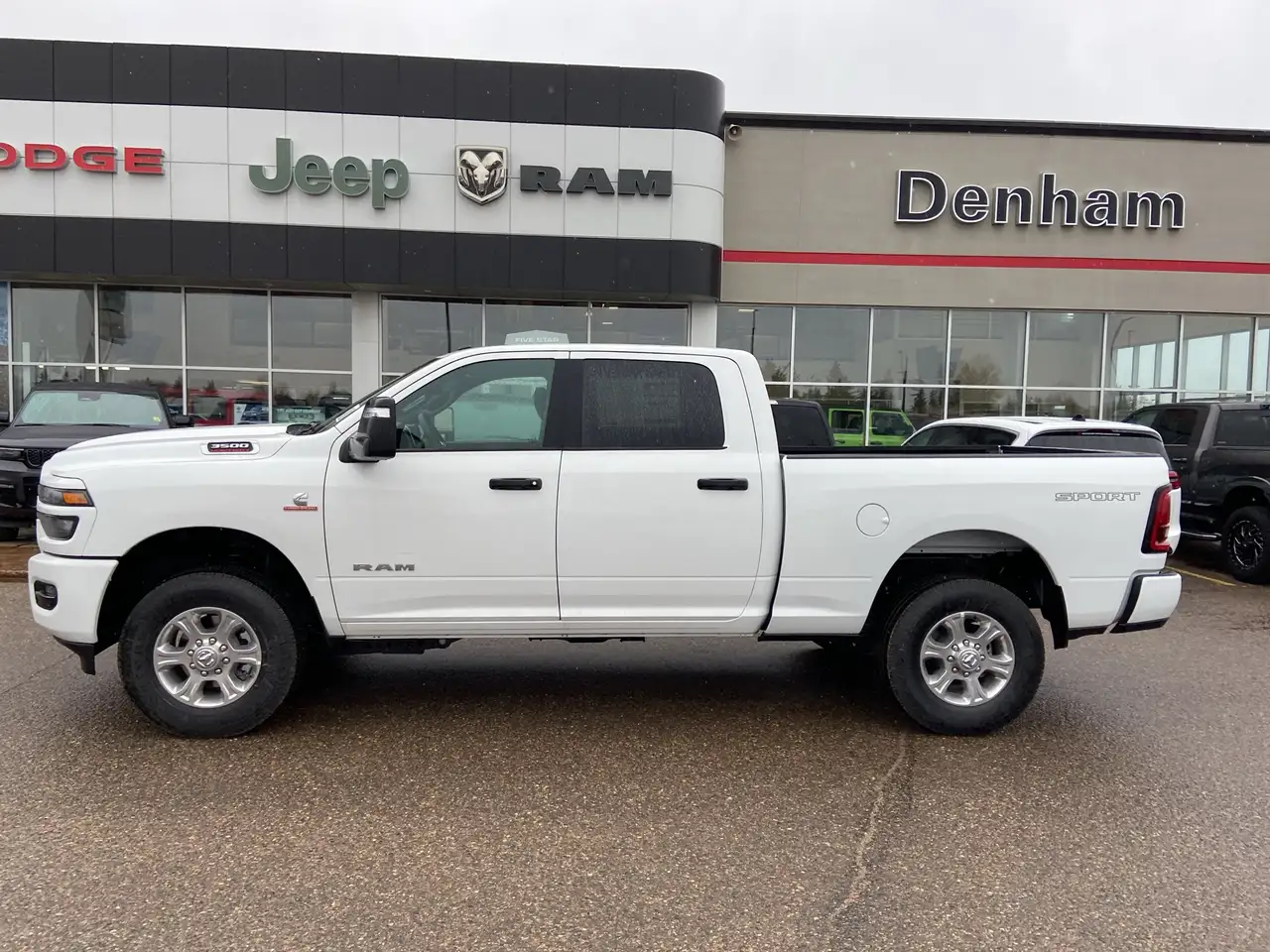 RAM 3500 снимка RAM 3500