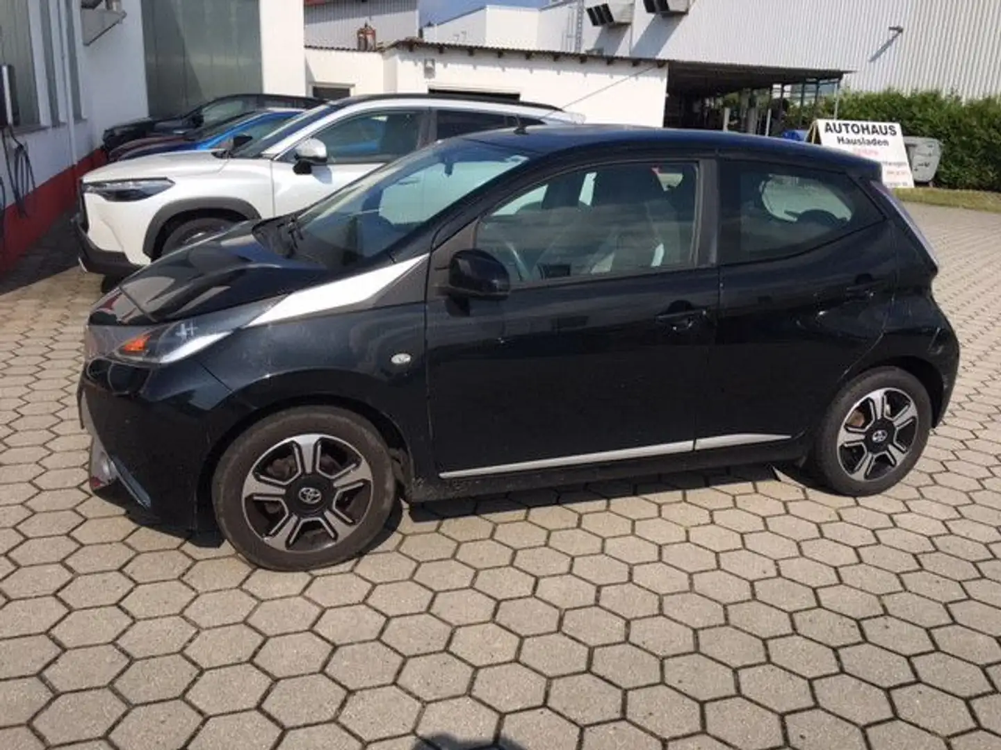 Toyota Aygo AYGO x-clusiv Noir - 1