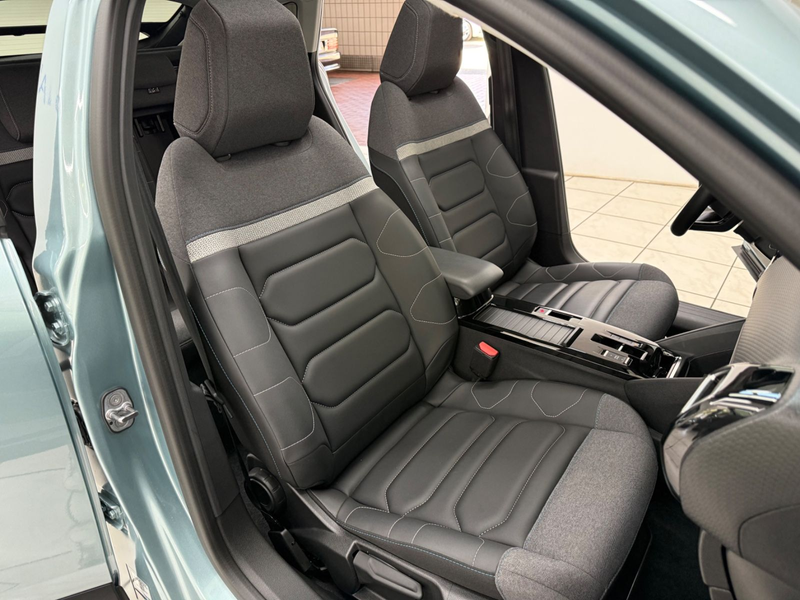 Citroen C4 Max PureTech 130*Navi*HUD*Kamera*PDC* — photo 11