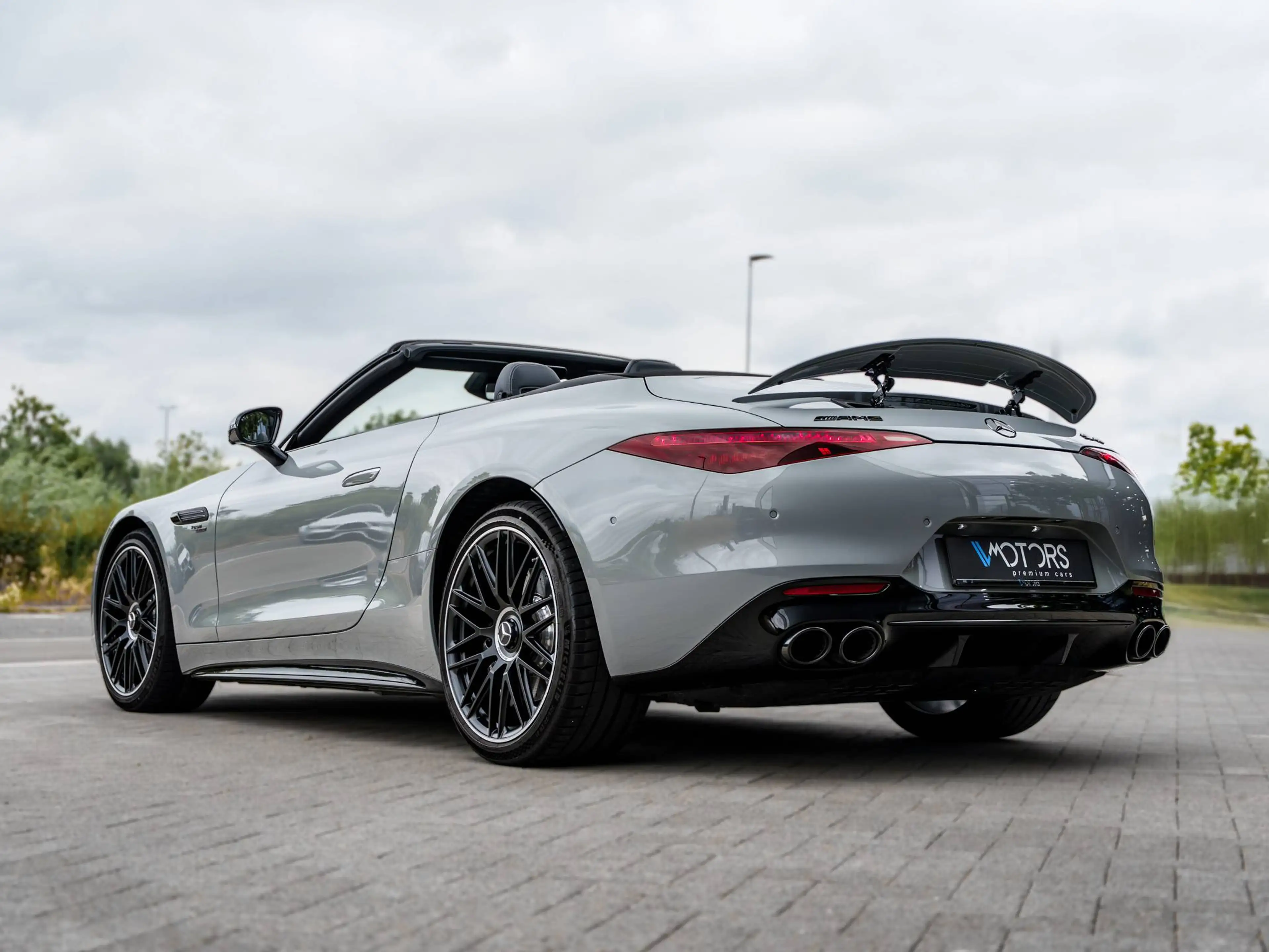 Mercedes-Benz SL 43 AMG Roadster - AMG Night Package - Alpine Grey - Burmester - Massage - HUD - 21" AMG — photo 3