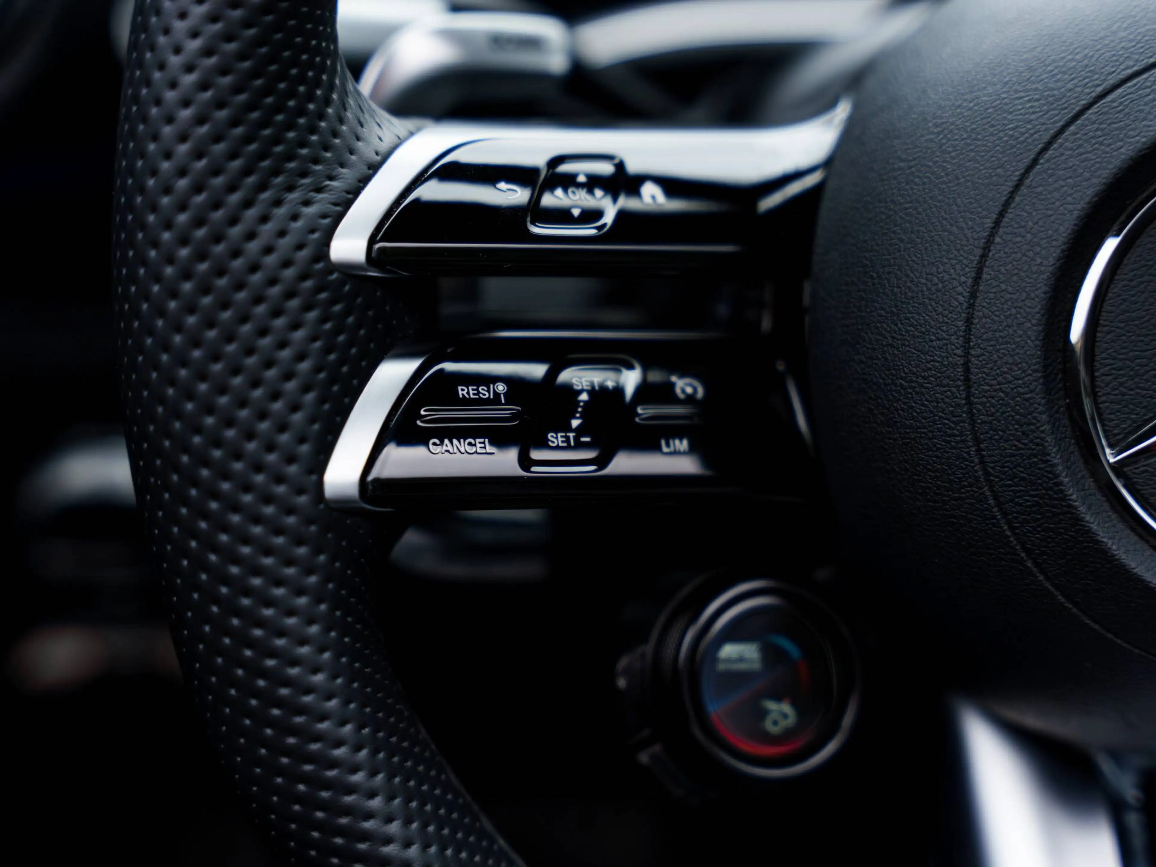 Mercedes-Benz SL 43 AMG Roadster - AMG Night Package - Alpine Grey - Burmester - Massage - HUD - 21" AMG — photo 15