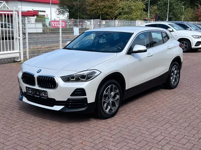 Bmw X2 sDrive18i Automatik Navi LED Cam 1.Hand