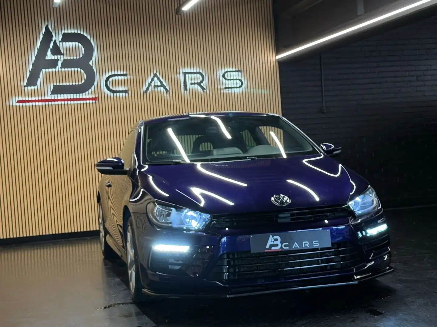 Volkswagen Scirocco 1.4 TSI SPO R T LINE * GARANTIE 12 MOIS * Mauve - 2