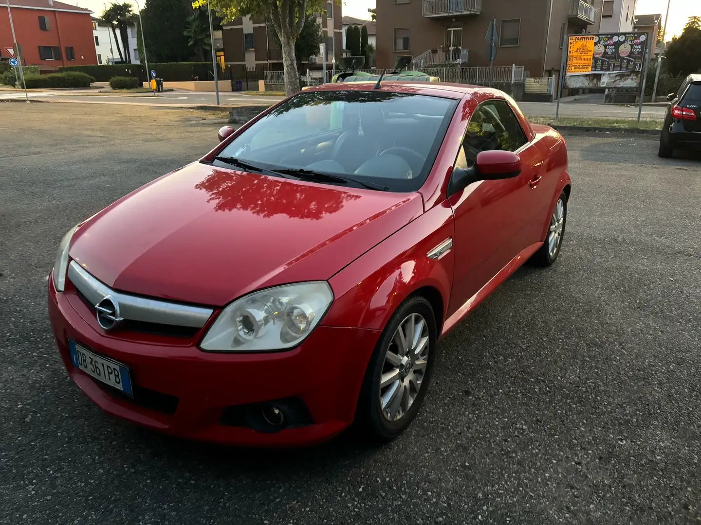 Opel Tigra Twintop 1.4 Sport Rosso - 1