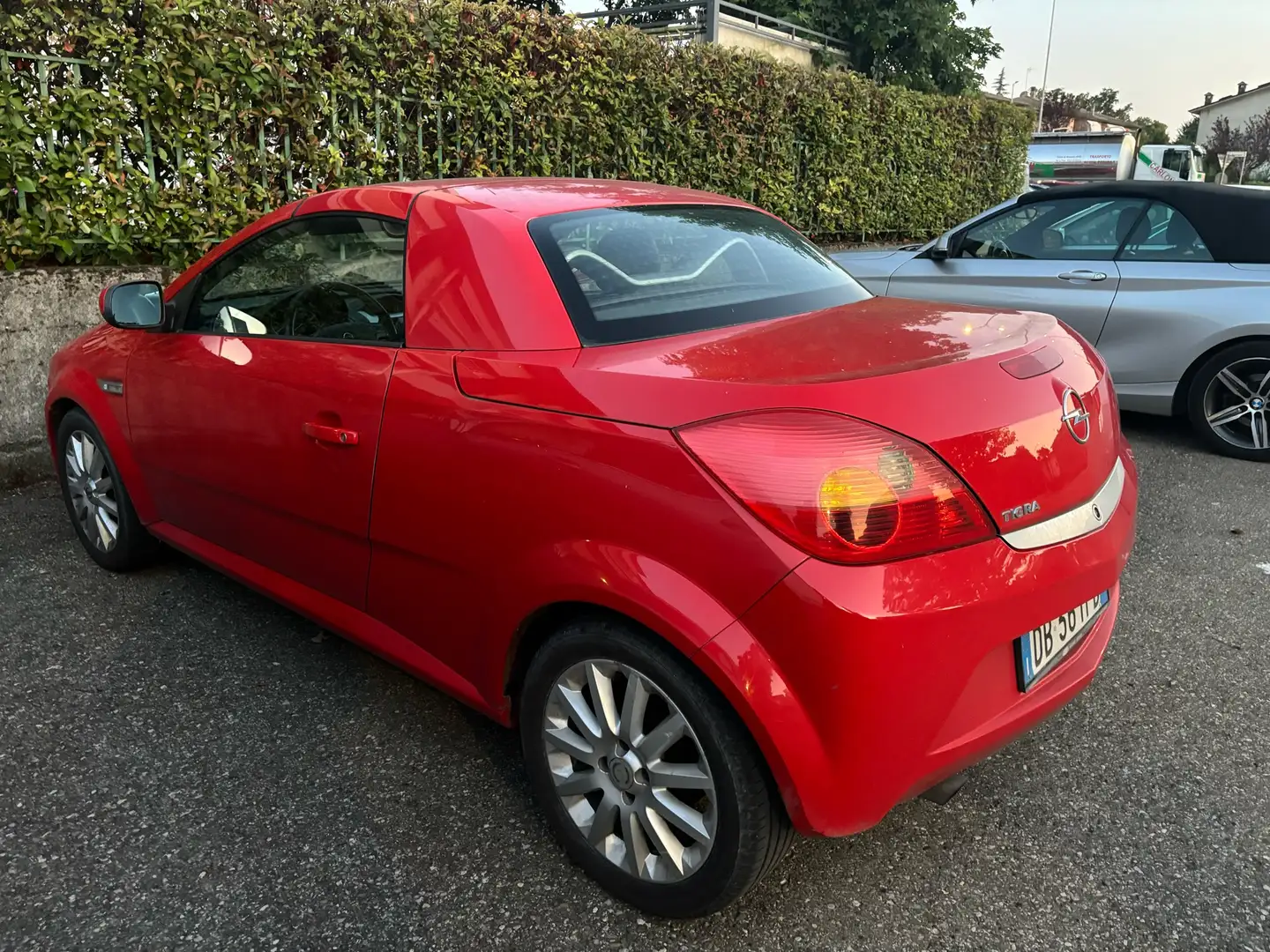 Opel Tigra Twintop 1.4 Sport Rosso - 2