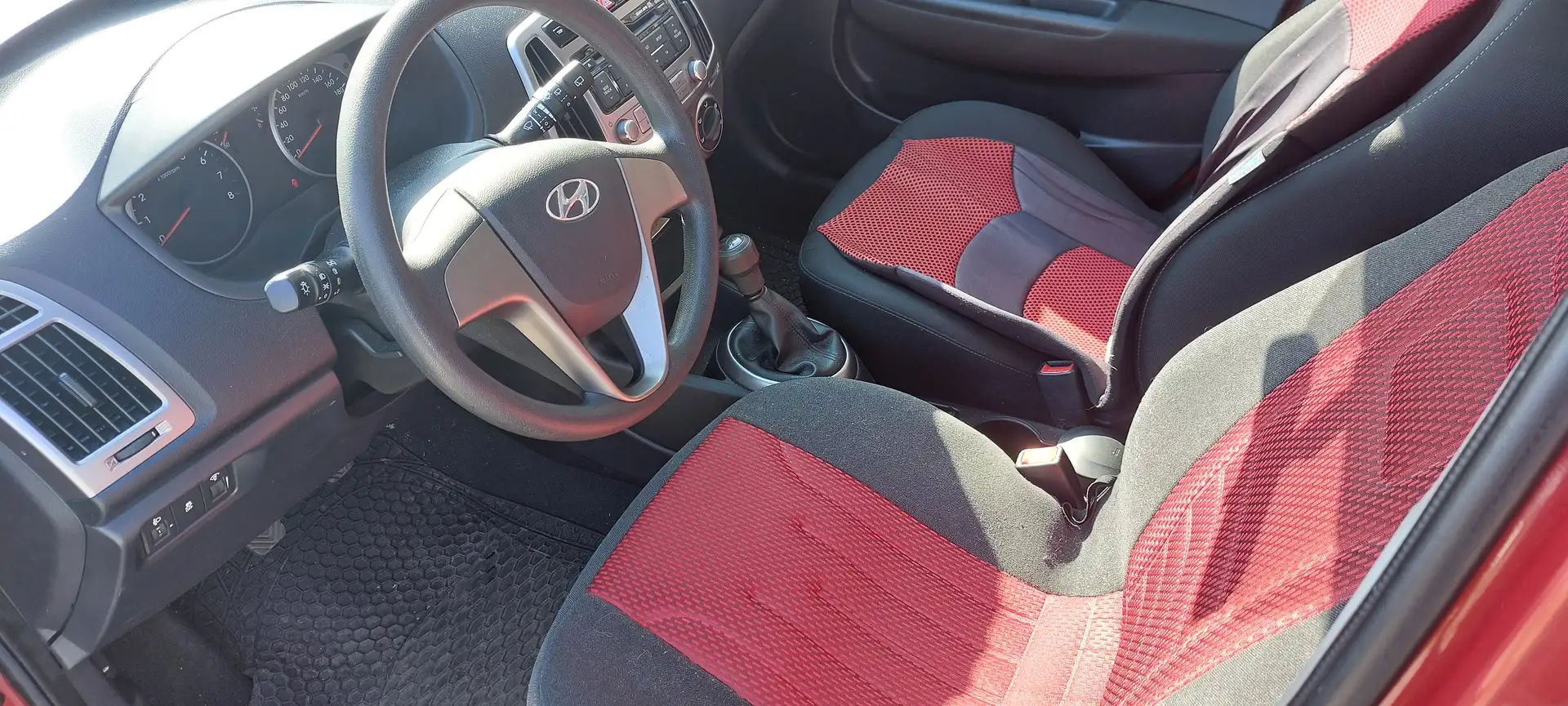 Hyundai i20 i20 1,25 Life Life Rot - 2