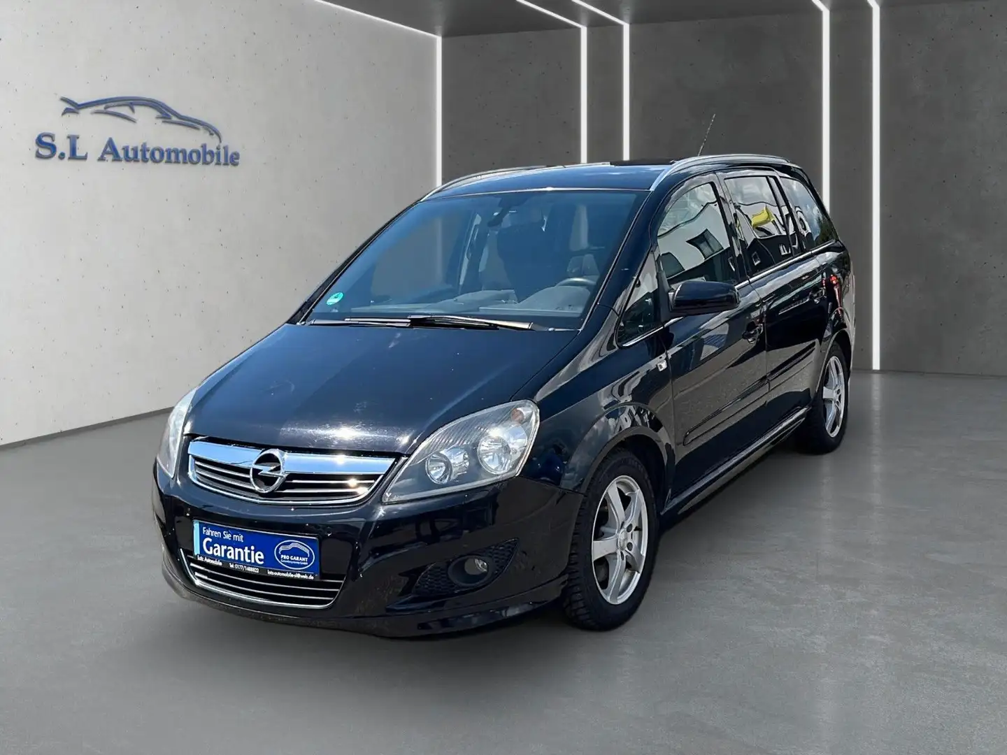 Opel Zafira B Sport Wagen Nr 075 Noir - 1