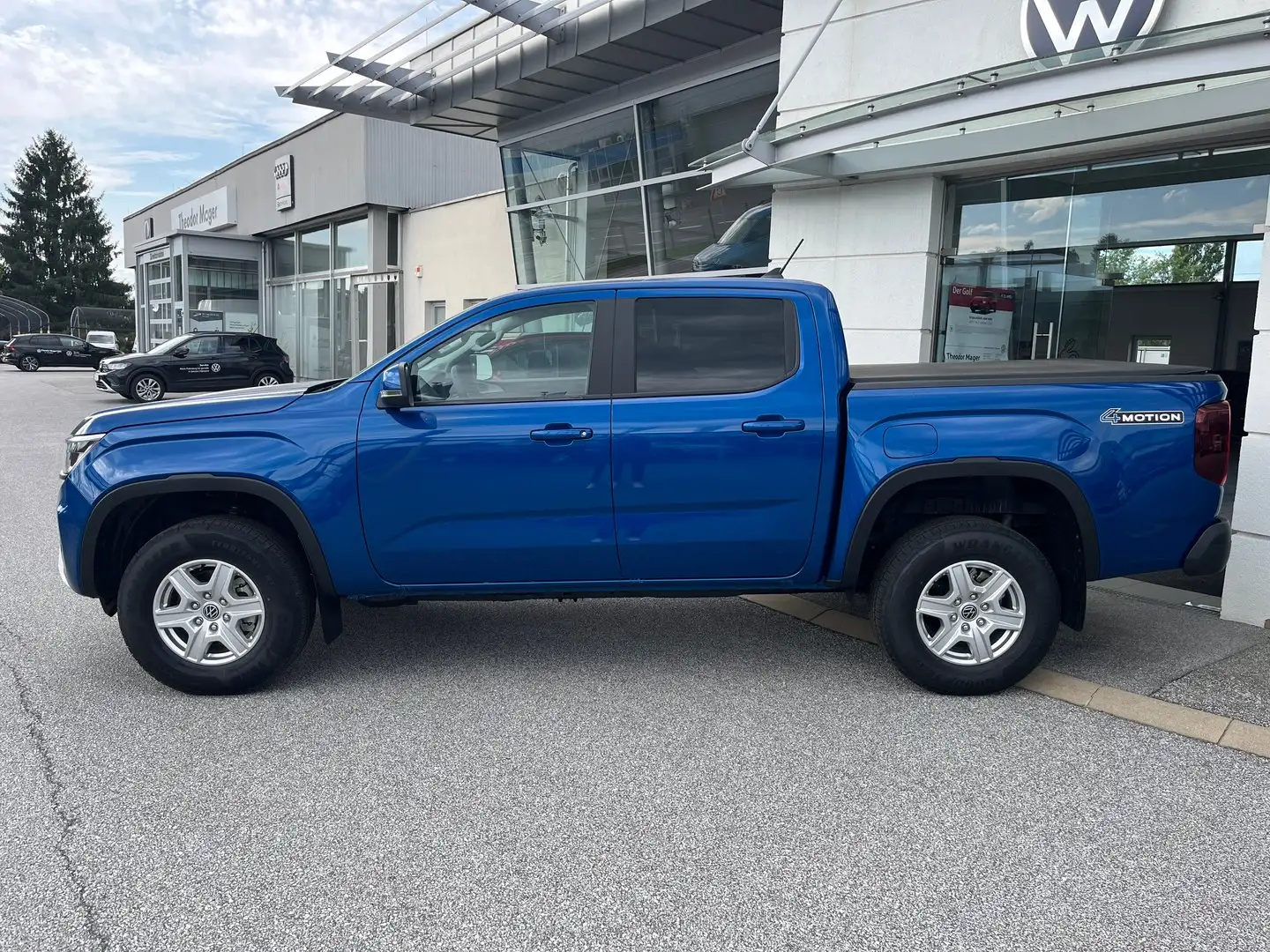 Volkswagen Amarok Life TDI 4MOTION Blauw - 2