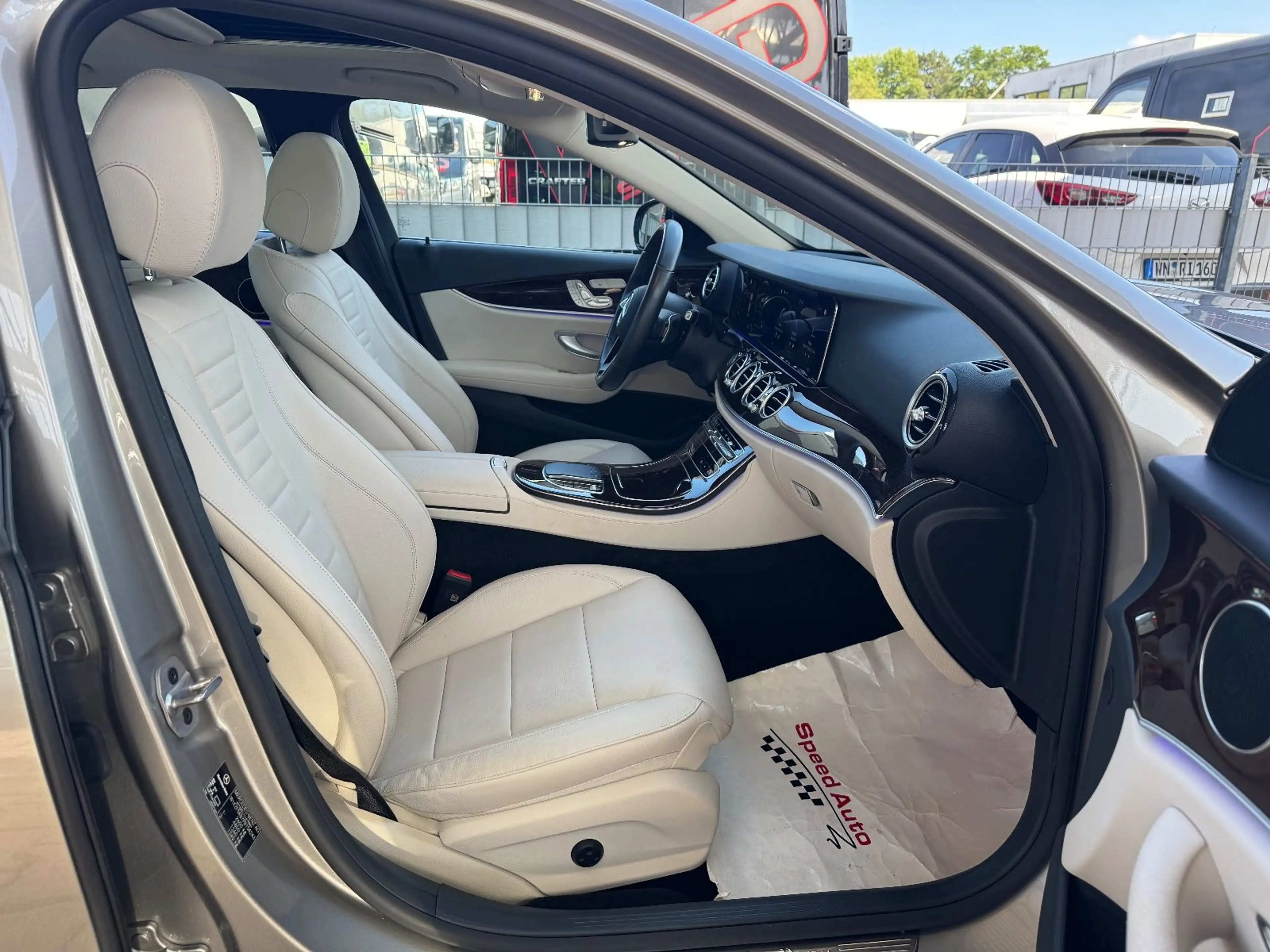 Mercedes-Benz E 450 4Matic Avantgarde/360°/WIDESCREEN/ABC/NAVI — photo 15
