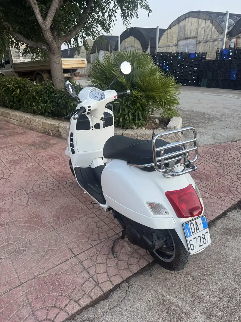Vespa GTS 125 - 1