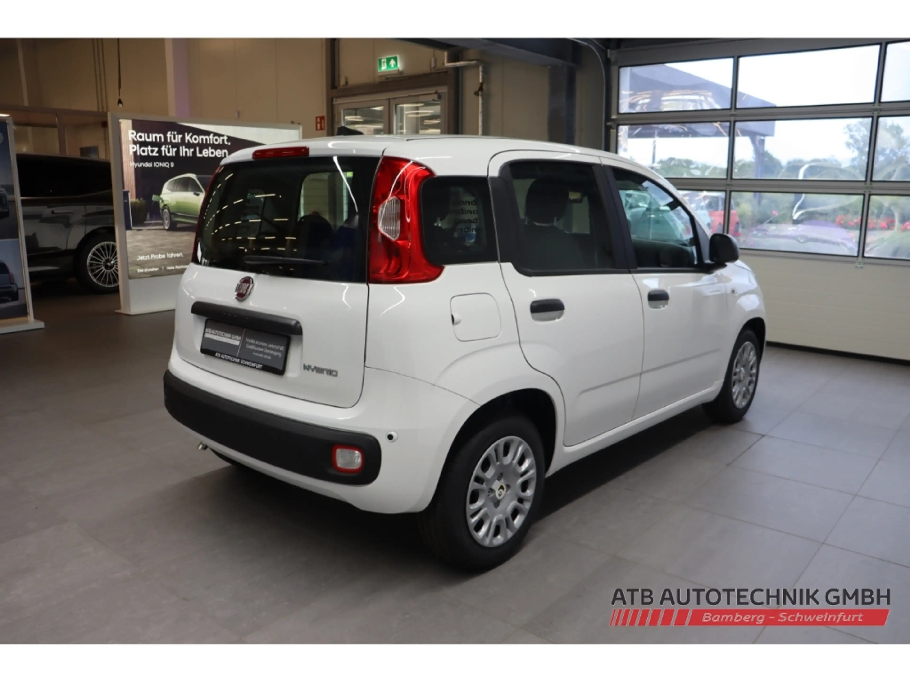 Fiat New Panda ICON Hybrid 1.0 GSE DAB Spurhalteass. — photo 5