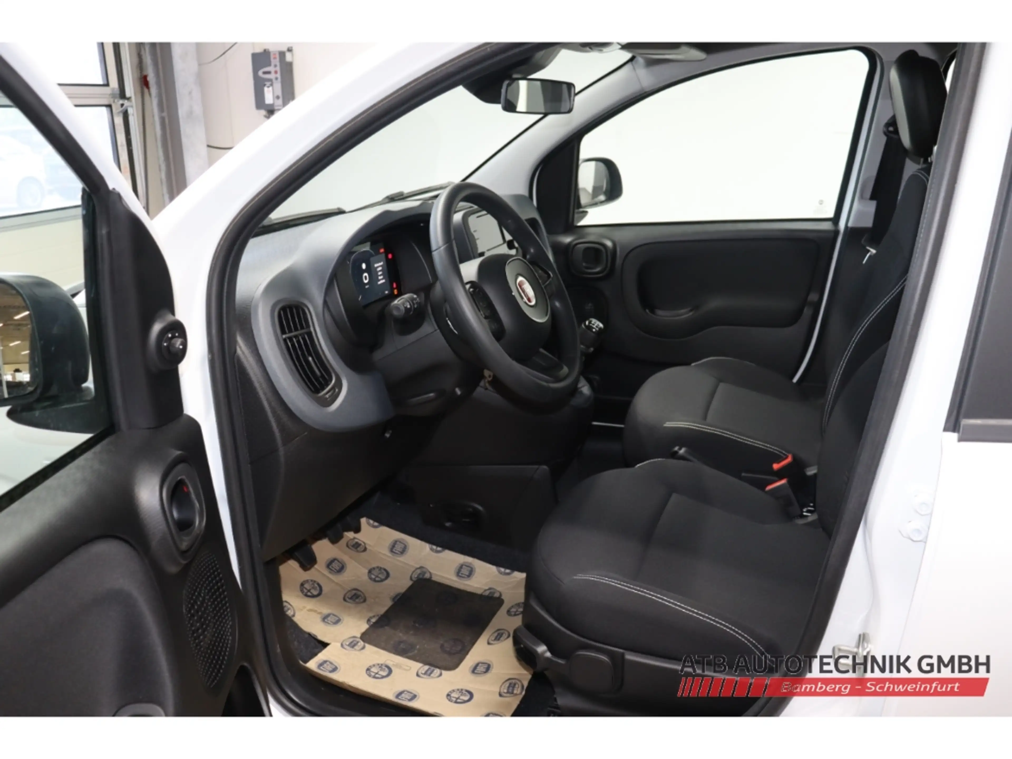 Fiat New Panda ICON Hybrid 1.0 GSE DAB Spurhalteass. — photo 7