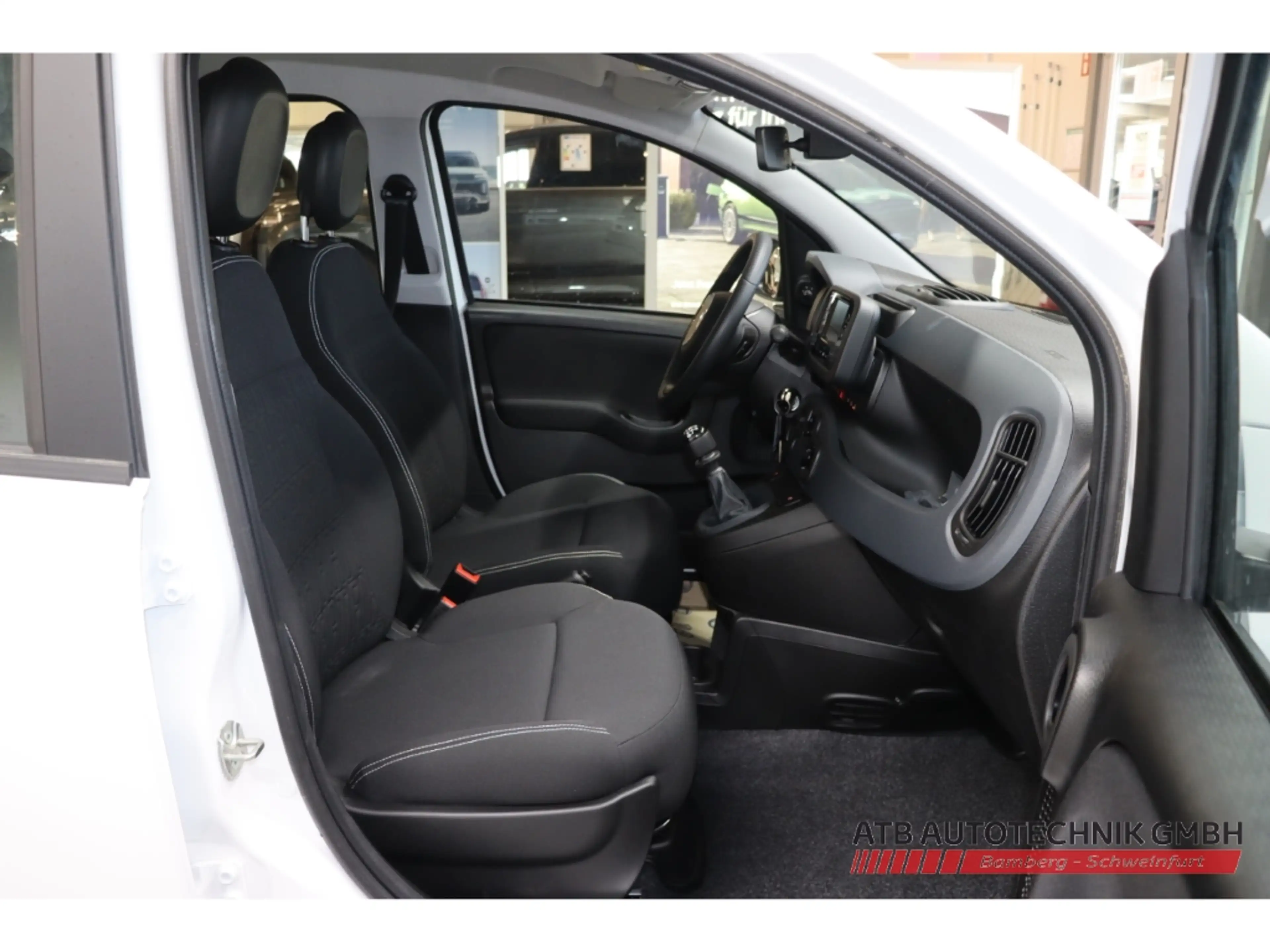 Fiat New Panda ICON Hybrid 1.0 GSE DAB Spurhalteass. — photo 11