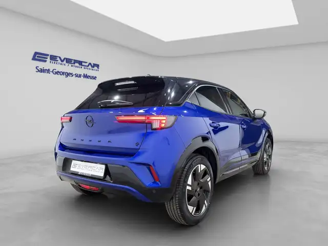 Opel Mokka-E view 4