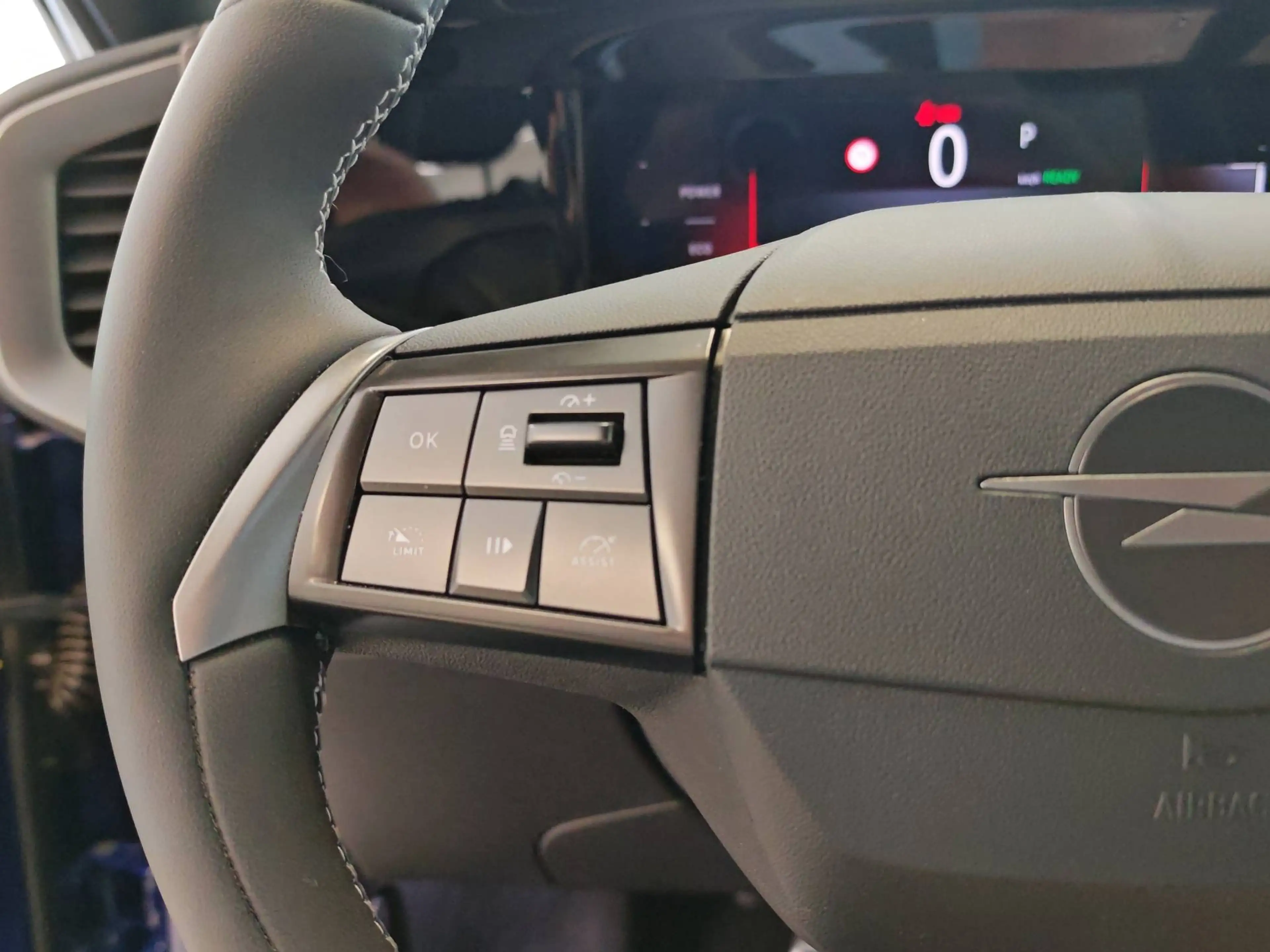 Opel Mokka-E GS LINE ***HEATED WHEELDRIVE*360° CAM*** — photo 15