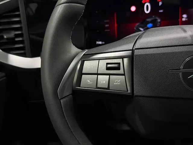Opel Mokka-E view 15