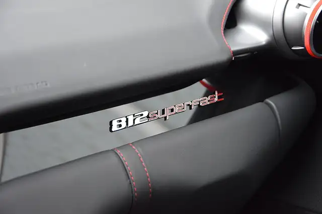 Ferrari 812 Superfast *Atelier Car*Lift*Kamera*Racingseats*... Ansicht 12