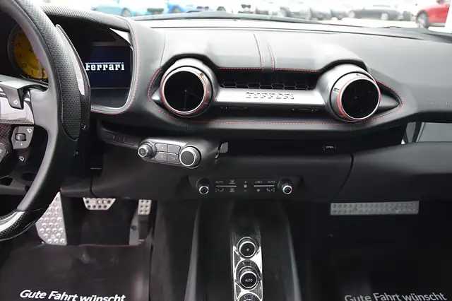 Ferrari 812 Superfast *Atelier Car*Lift*Kamera*Racingseats*... Ansicht 9