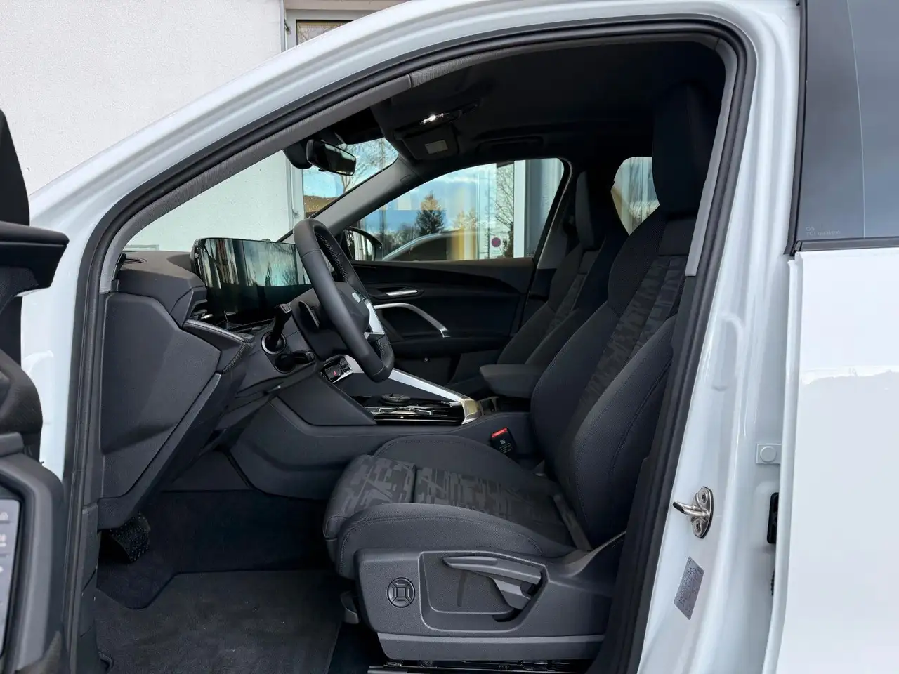 Audi Q5 2.0 TDI quattro 150 kW/ 21"/ BUSINESS/ S LINE 10