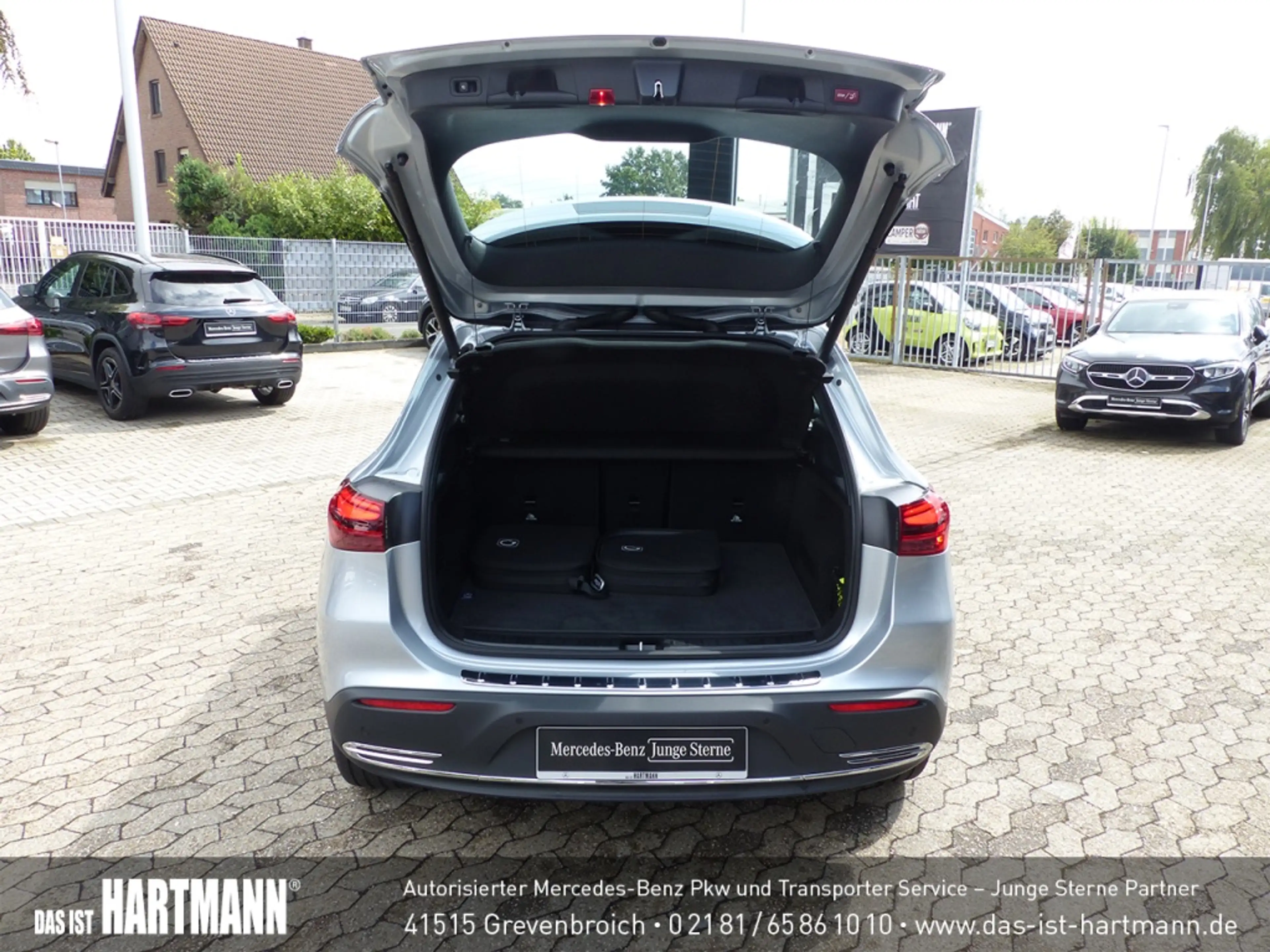 Mercedes-Benz EQA 300 4M 3004M+PROGRESSIVE+AHK+R.KAM+TOTW+WINT — photo 12