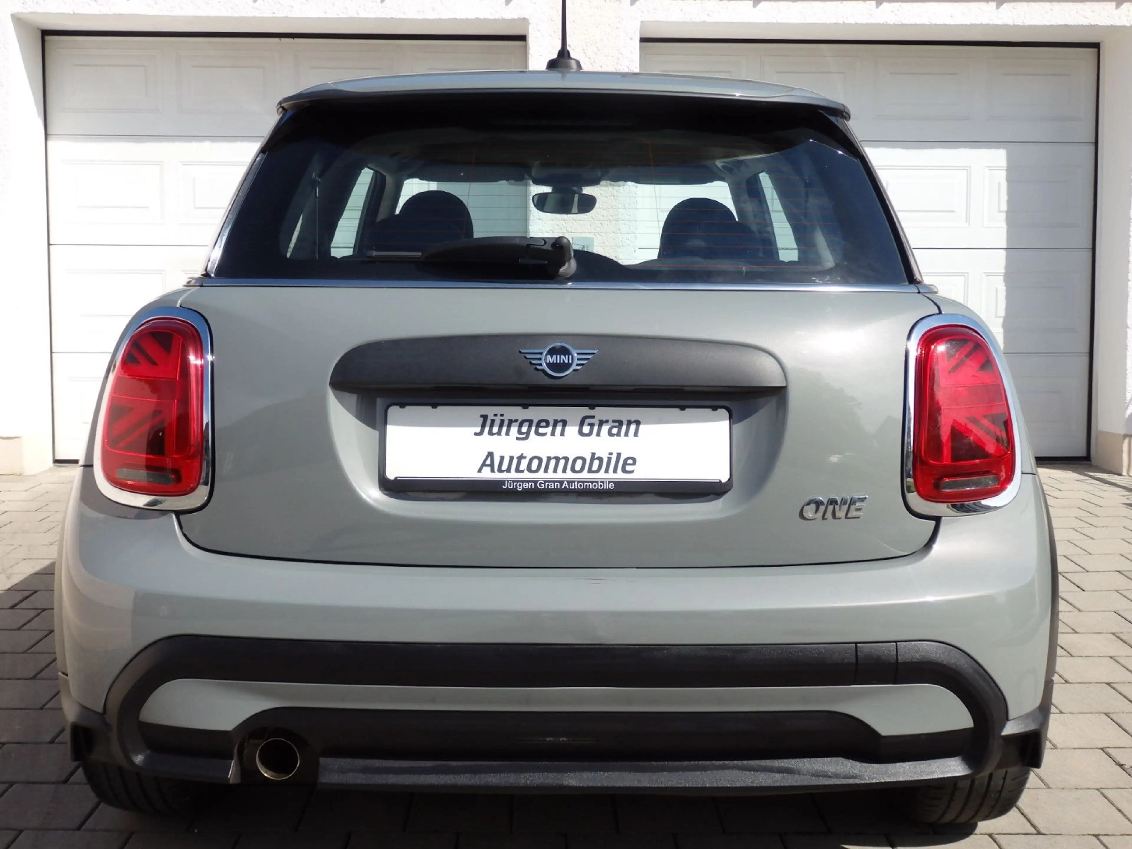 MINI One One Essential Trim LED Klima 16"Alu Sportlenkrad — photo 14