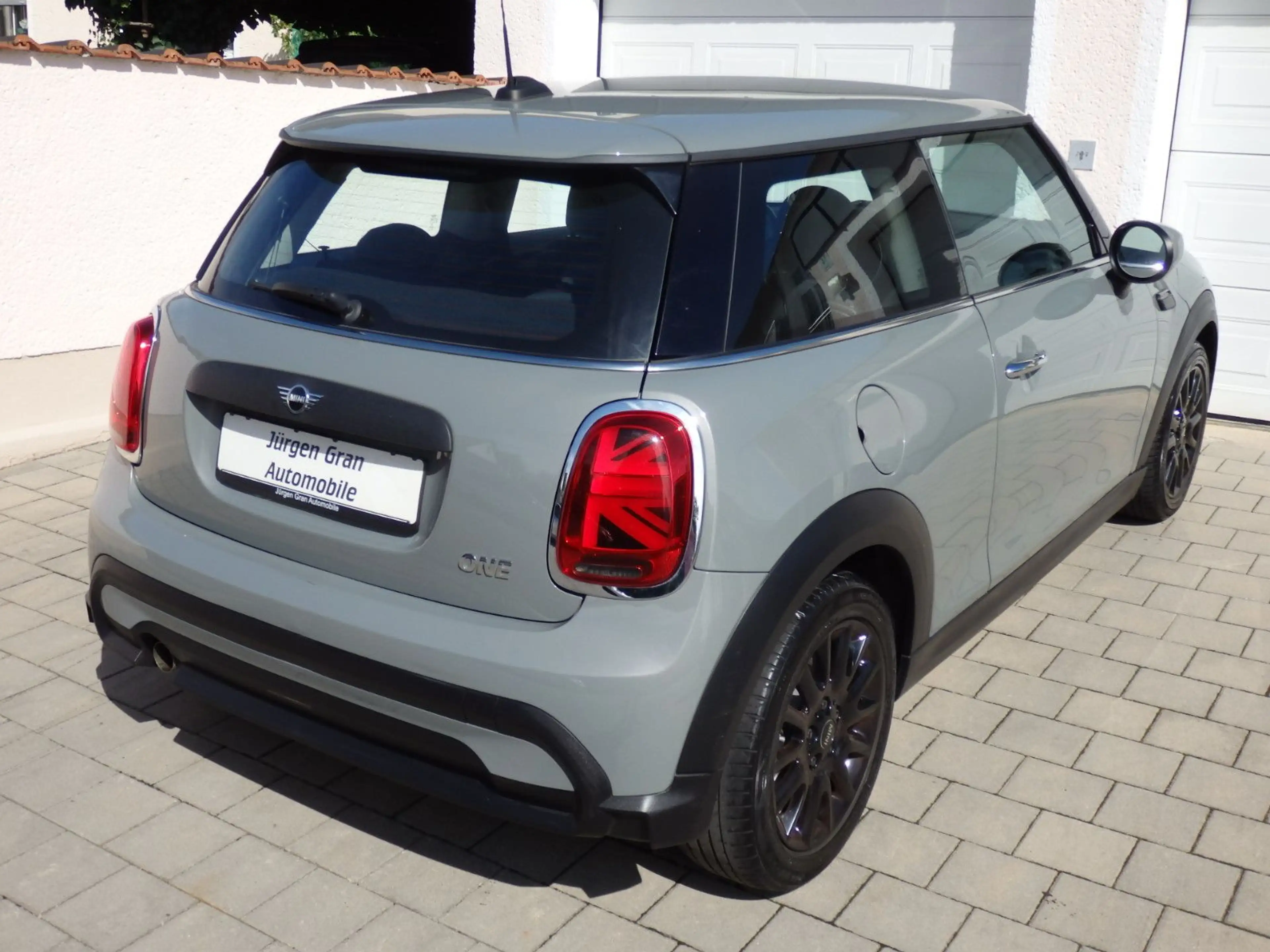 MINI One One Essential Trim LED Klima 16"Alu Sportlenkrad — photo 3