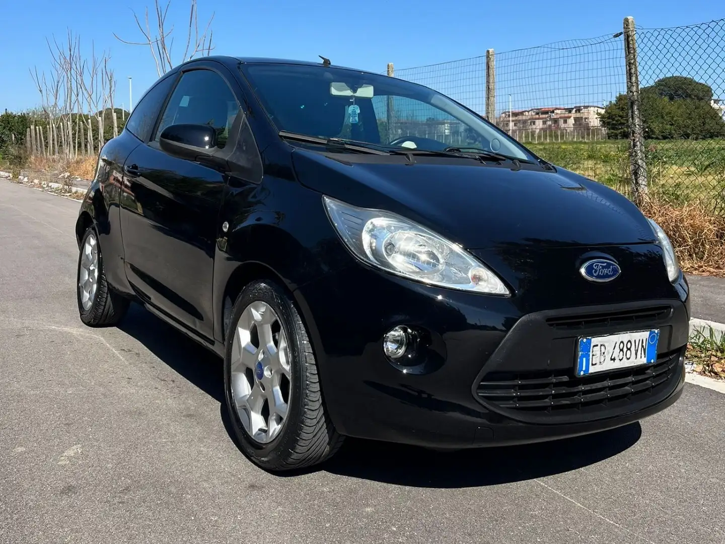 Ford Ka/Ka+ Ka 1.3 tdci + 75cv Nero - 1