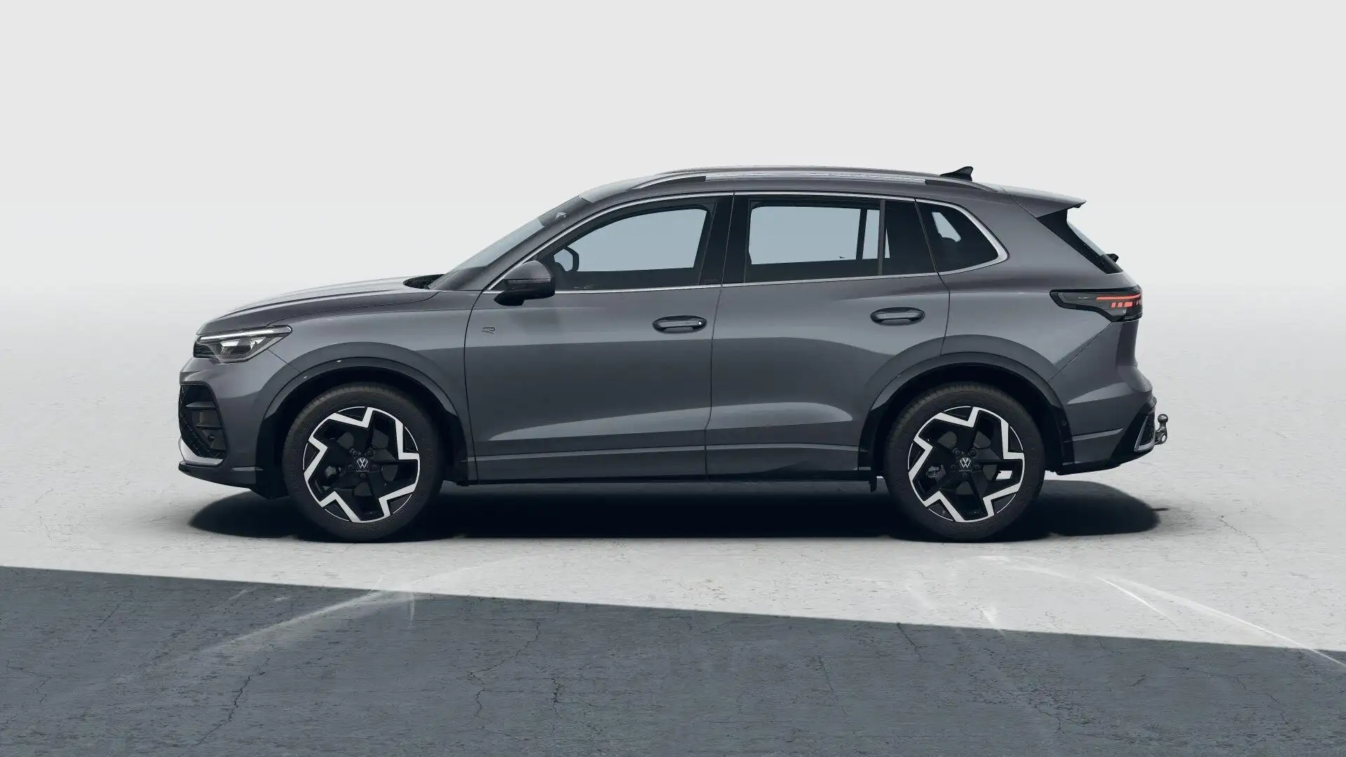 Volkswagen Tiguan R-Line 1.5 eTSI DSG AHK+IQ.Light+360° Kamera!!! Grigio - 2