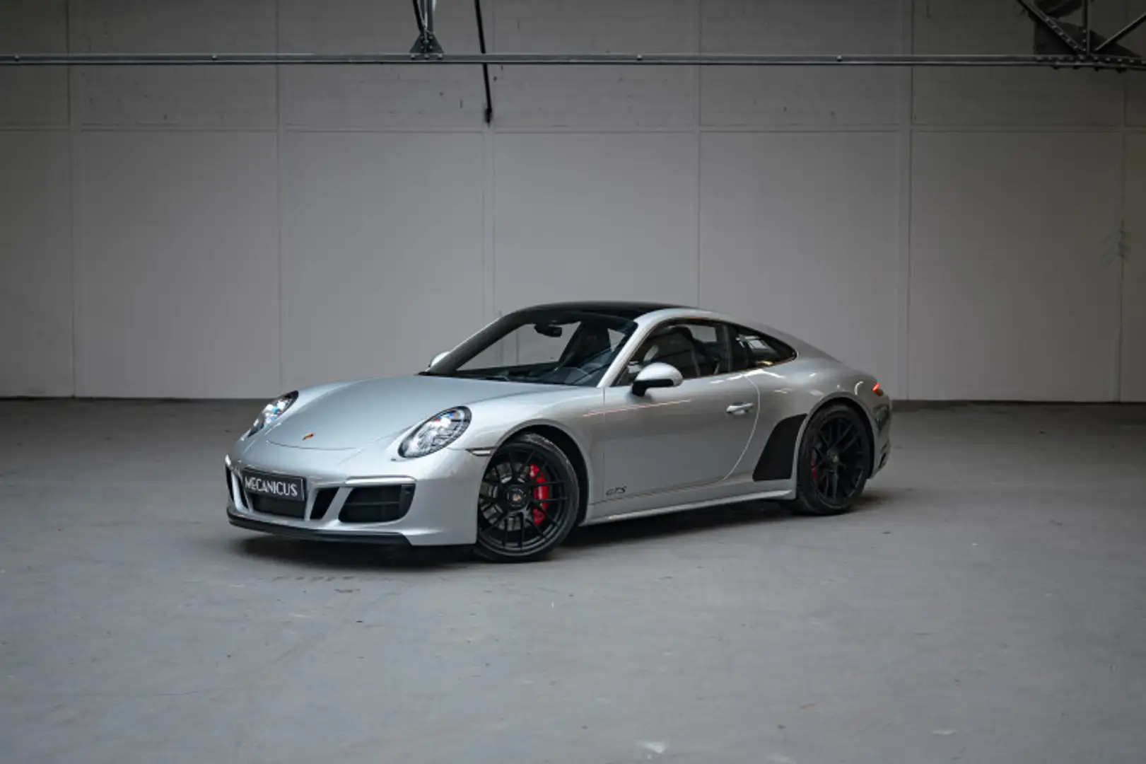 Porsche 911 (991) 991.2 Carrera 4 GTS *Full carbone / Boîte mécanique / Entretiens Porsche* Grau - 1