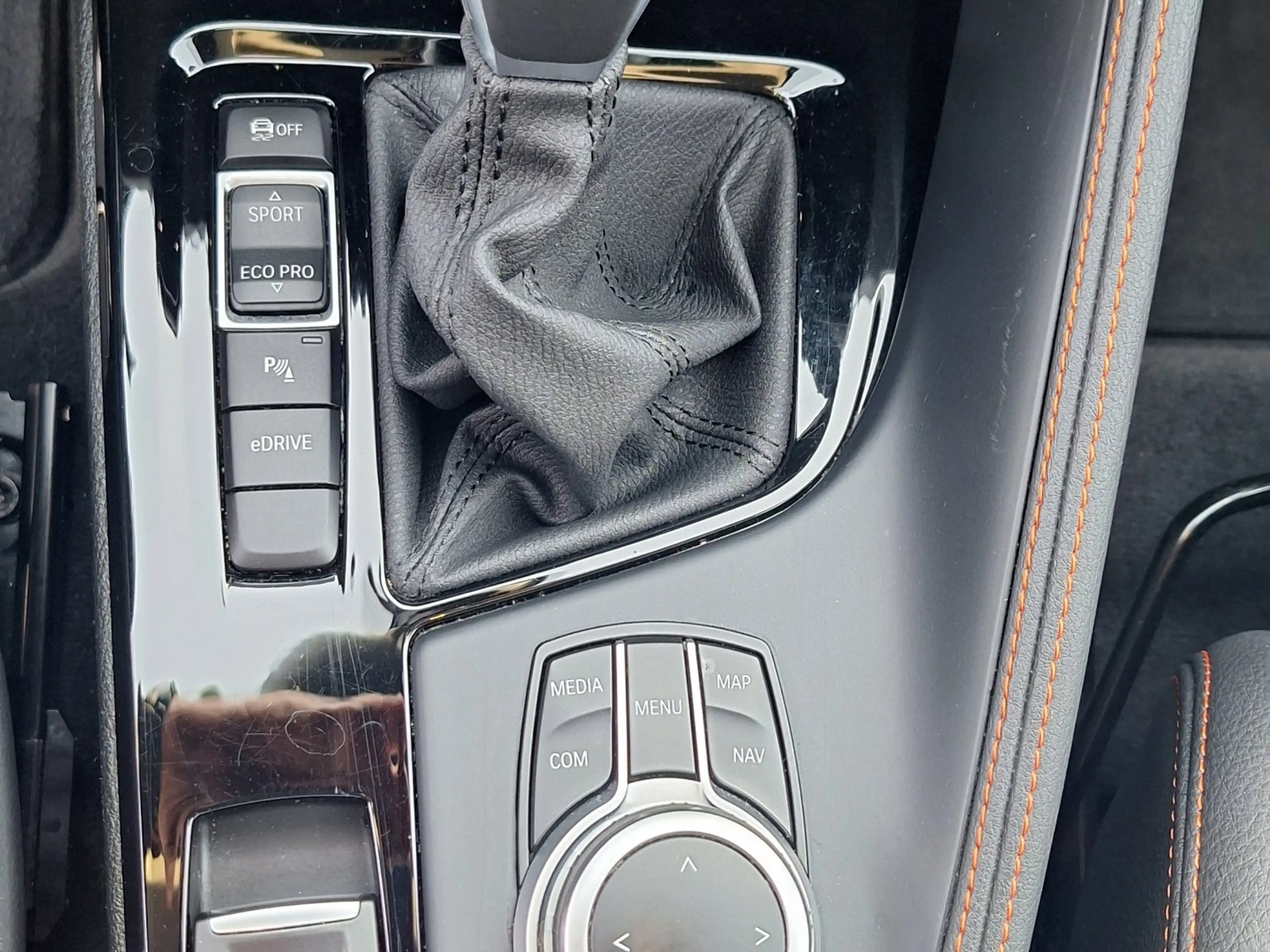 BMW X1 xDrive 25e Sport Line — photo 14