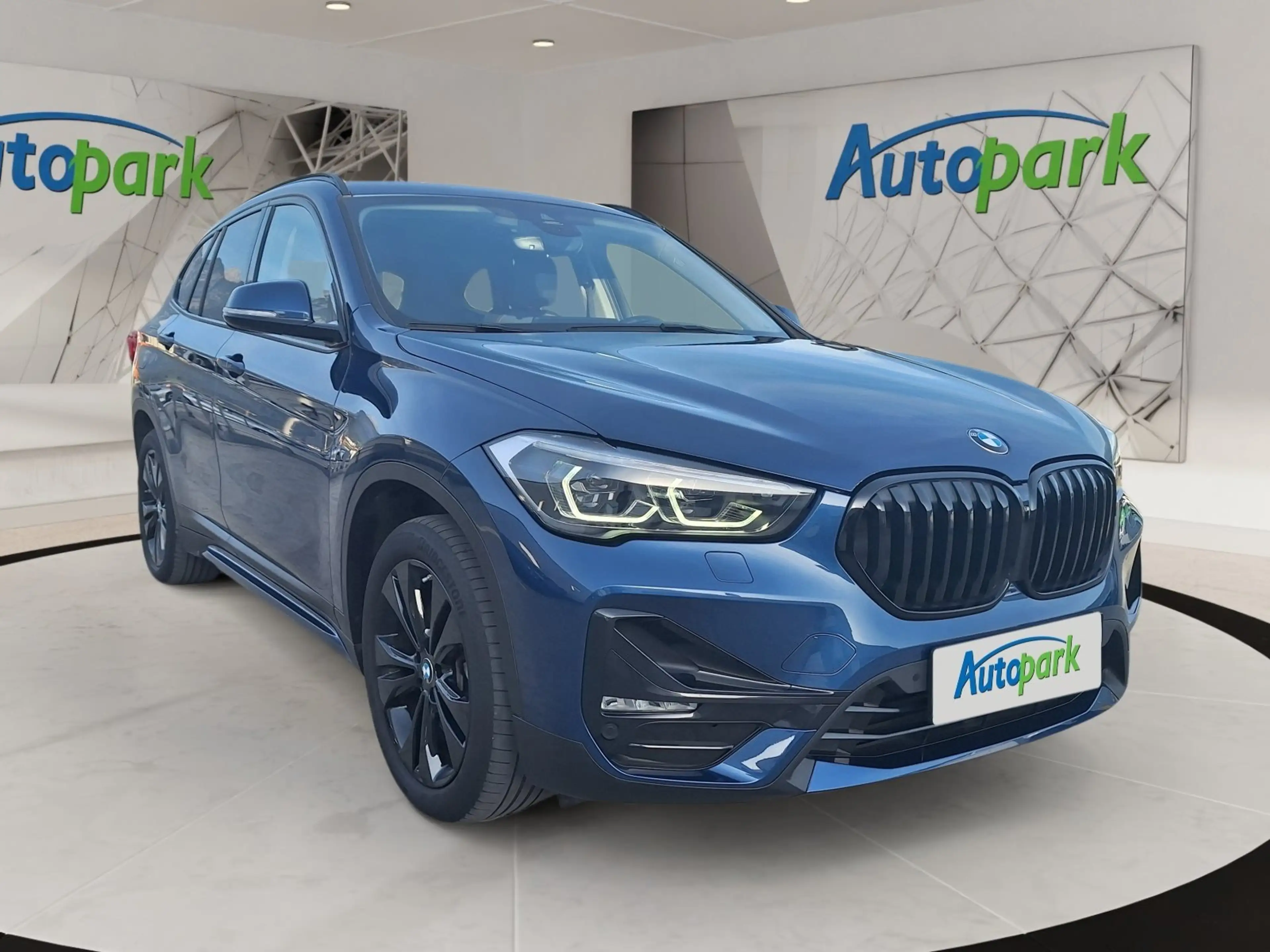BMW X1 xDrive 25e Sport Line — photo 3