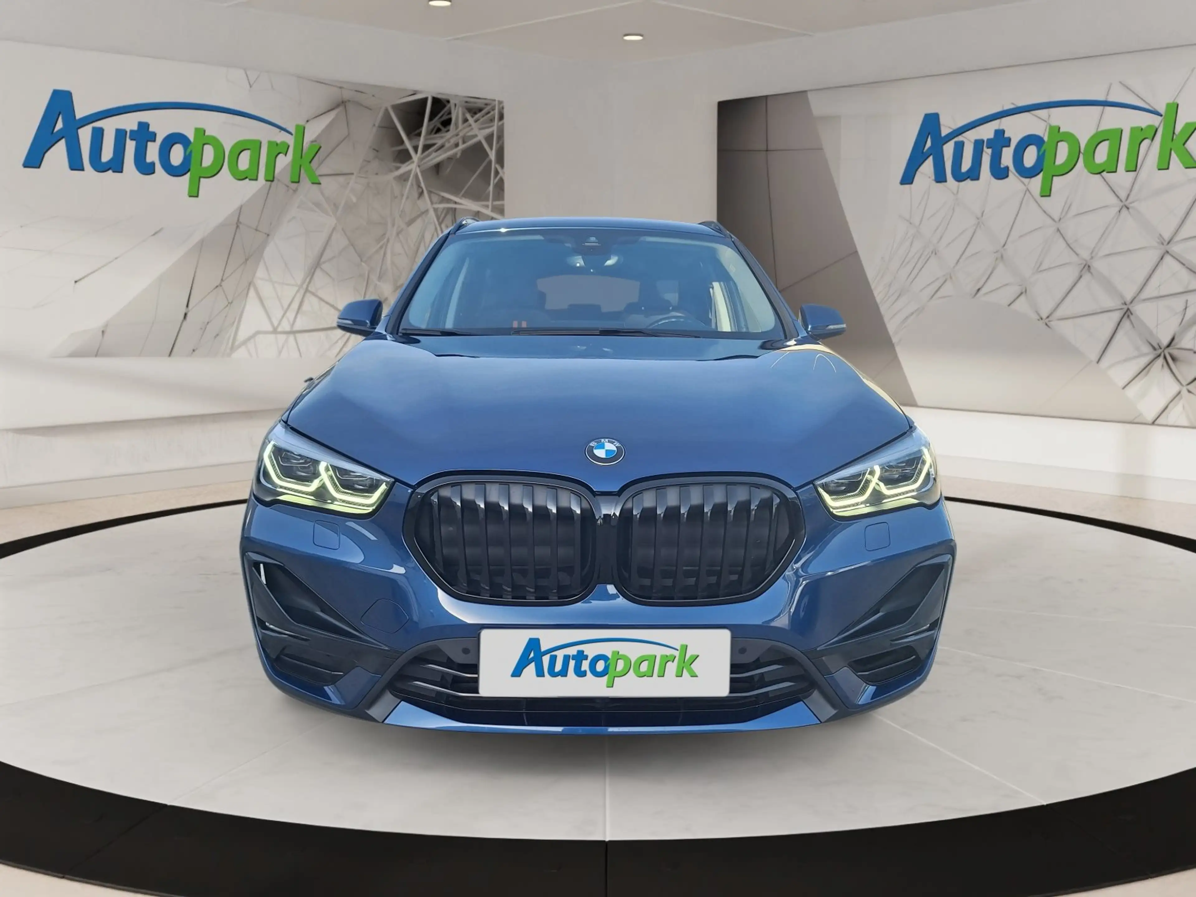 BMW X1 xDrive 25e Sport Line — photo 9