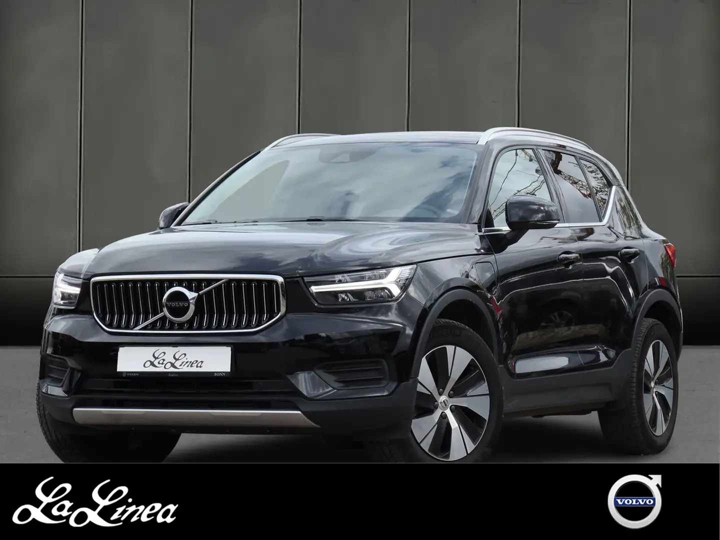 Volvo XC40 T4 Inscription Recharge Plug-In Hybrid Zwart - 1