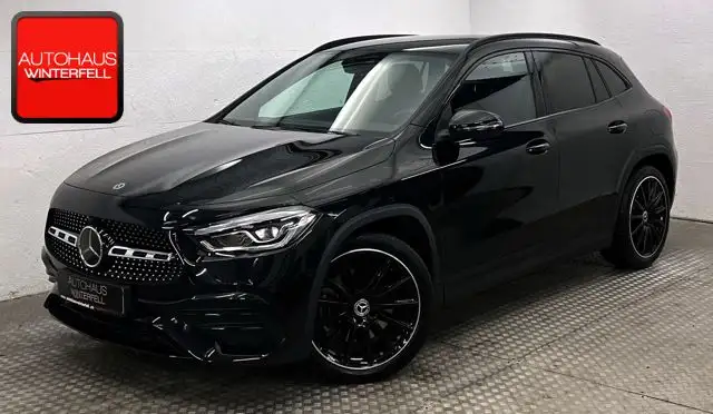 Mercedes-Benz GLA 250 AMG NIGHT HUD+360+MEMORY+STANDHEIZUNG+